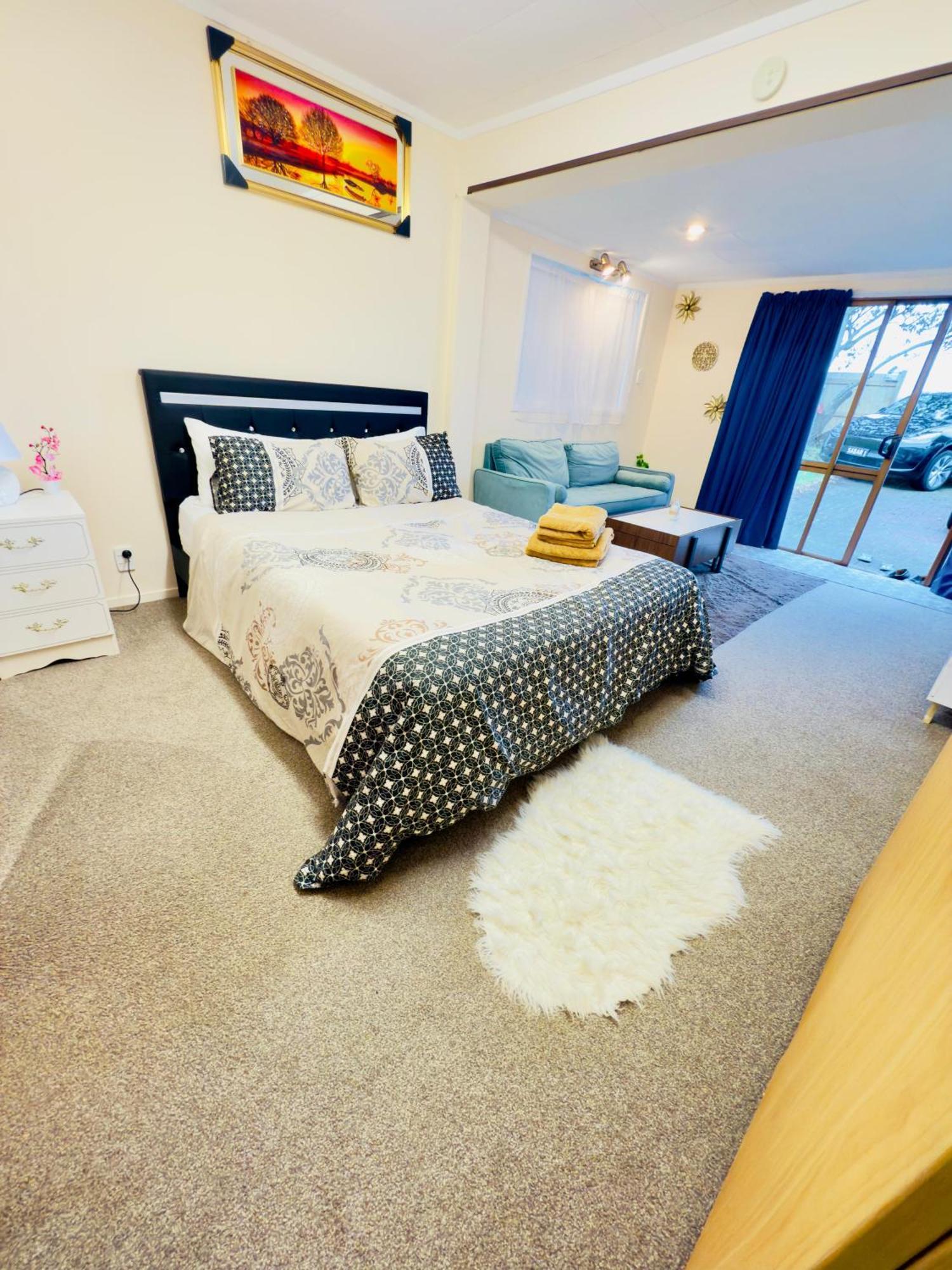 2 Bedroom Close To Airport Holiday home Auckland